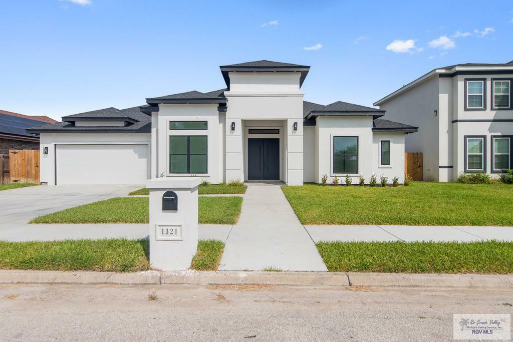 1321 W White Oak Dr.  Harlingen TX 78555 photo