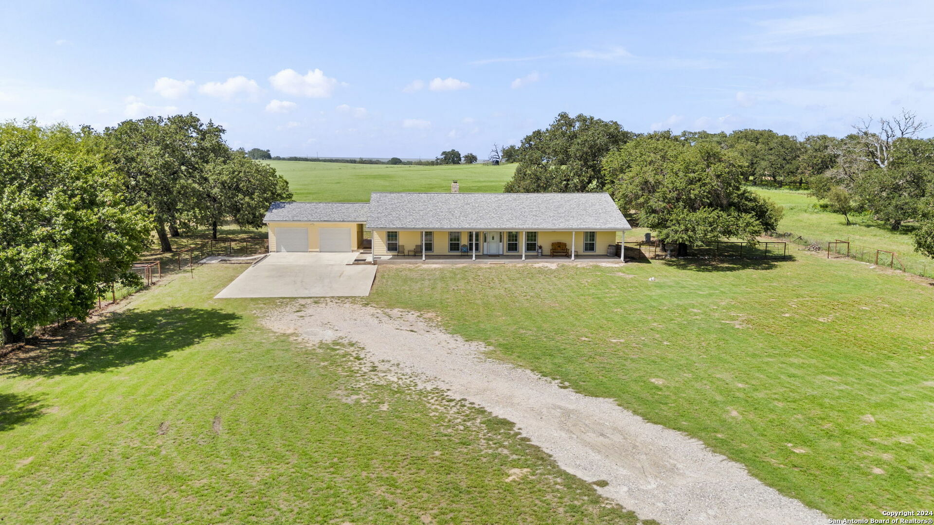 Property Photo: 2474 Goehmann Ln TX 78624