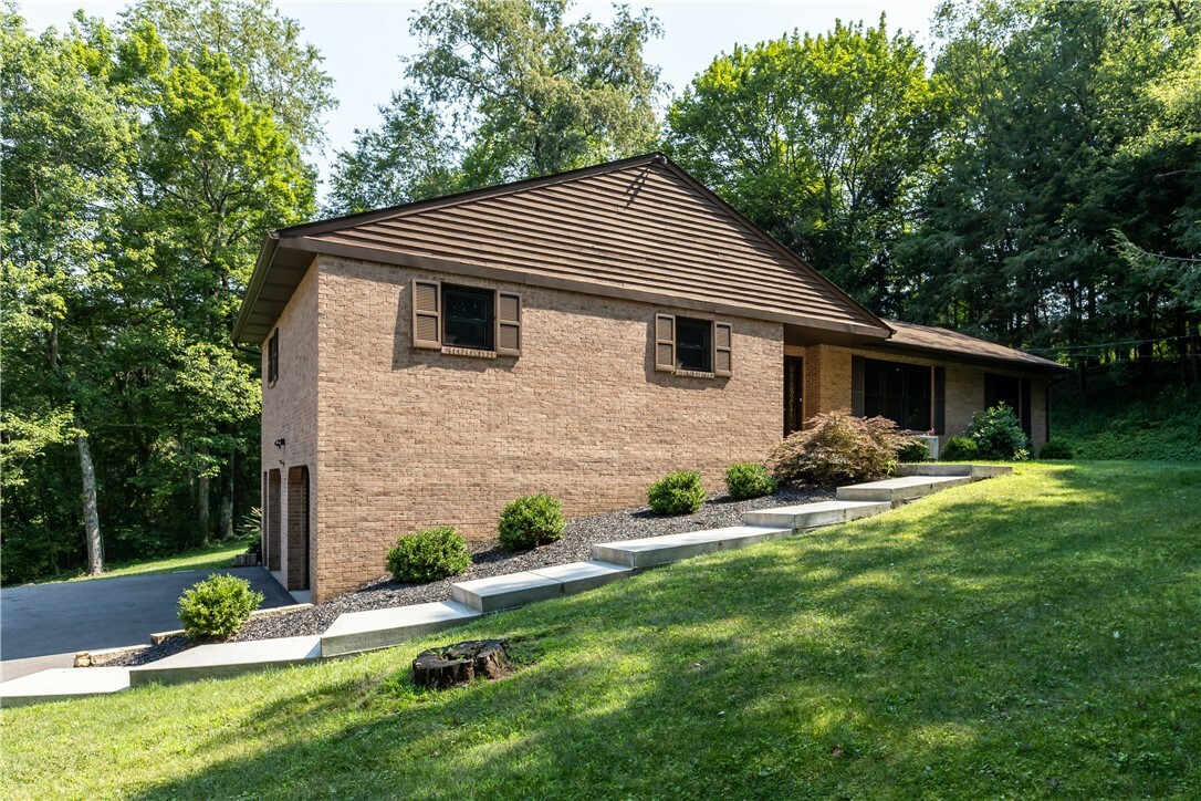 Property Photo:  111 W Cruikshank Rd  PA 16002 