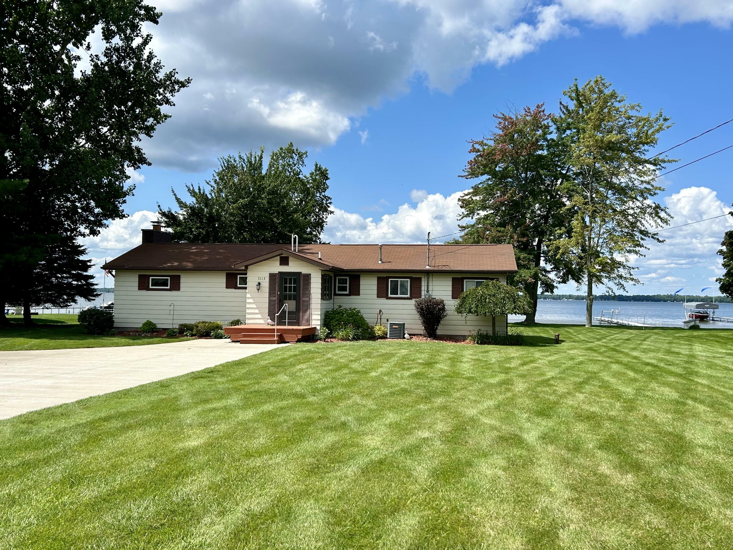 Property Photo:  3113 Long Point Drive  MI 48629 