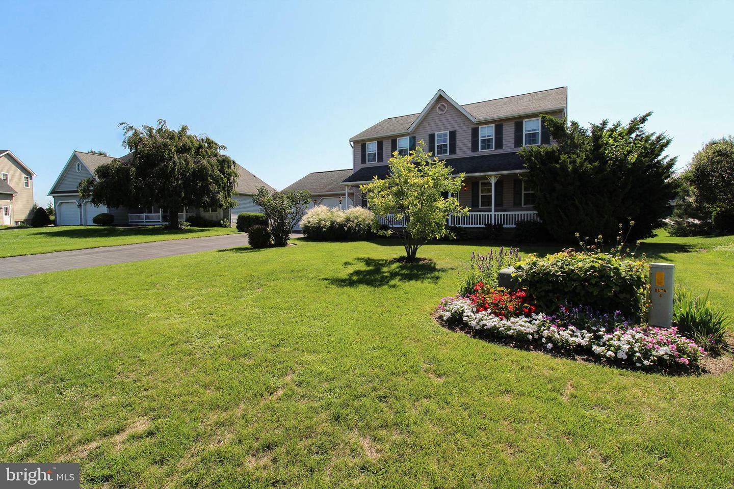 Property Photo:  124 Windsock Way  PA 17557 