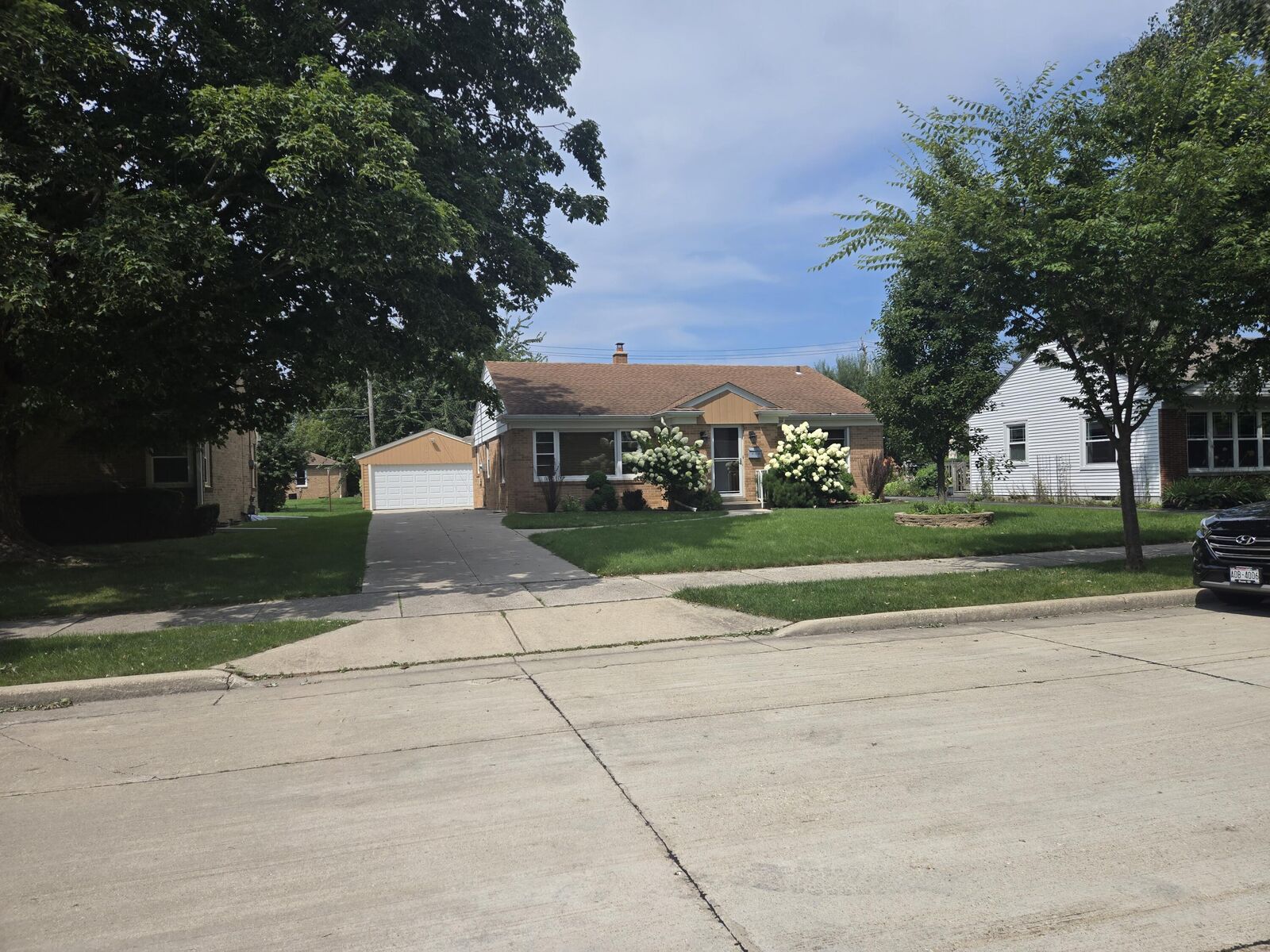 Property Photo: 3120 N Wisconsin St WI 53402