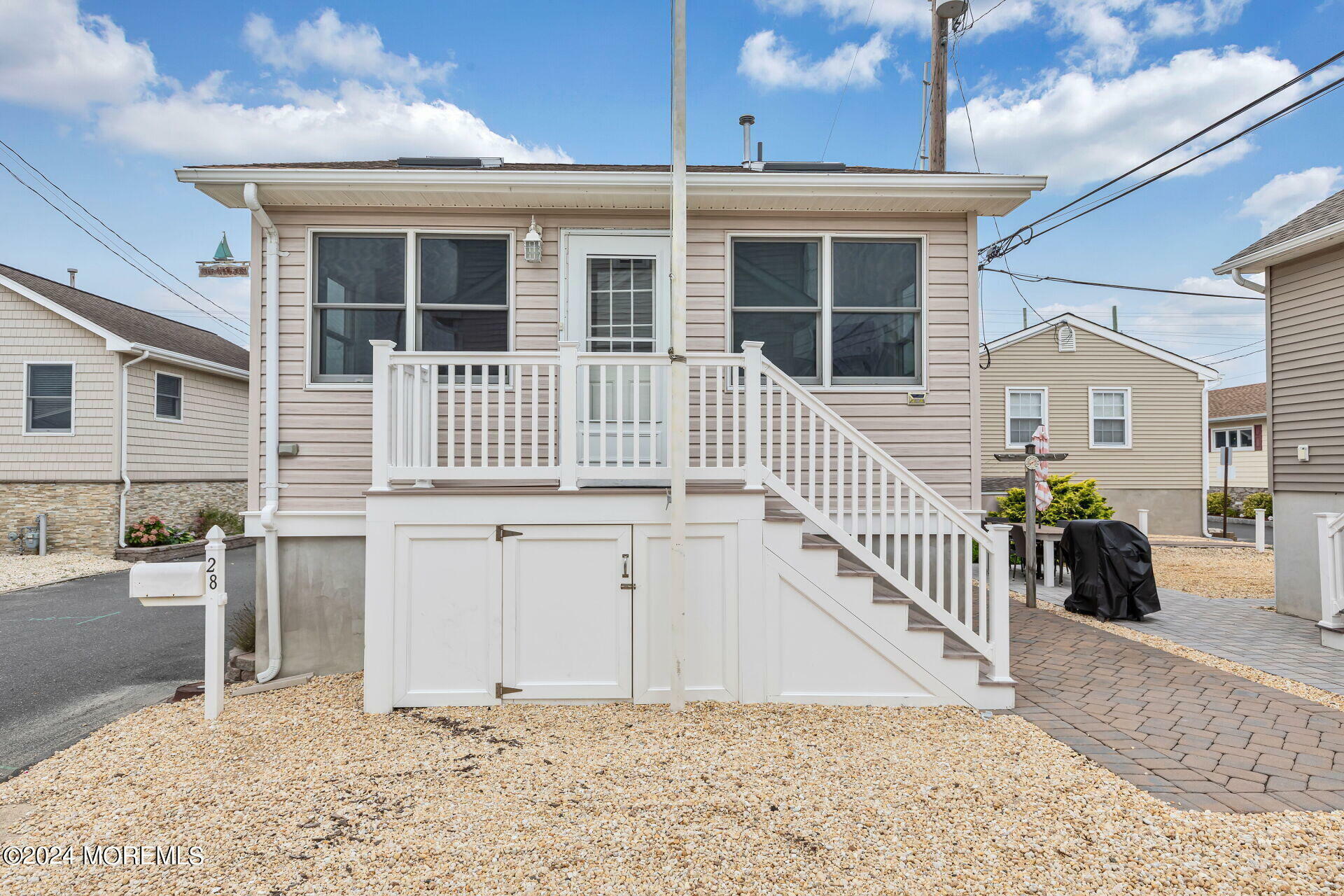 Property Photo:  28 E Shell Way  NJ 08735 