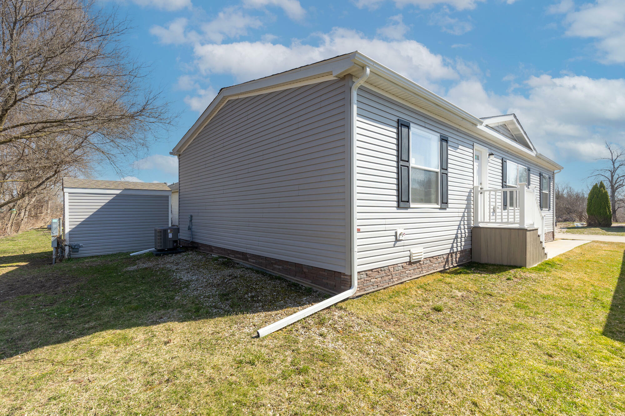 1181 Maple Leaf Court  Charlotte MI 48813 photo