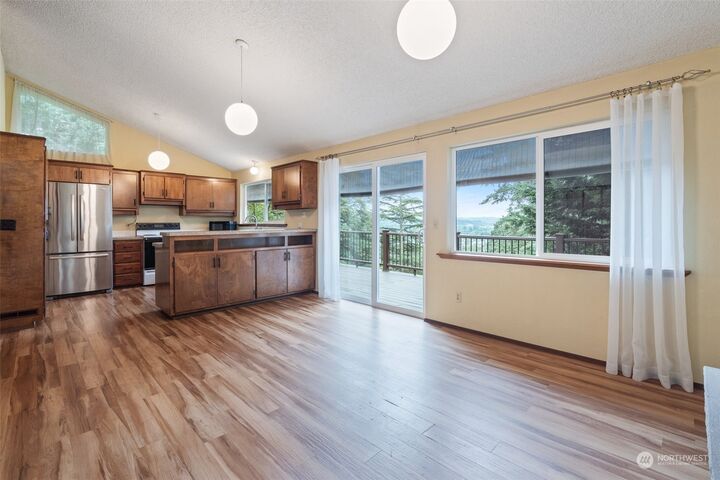 Property Photo: 359 SE Parkhill Dr WA 98532