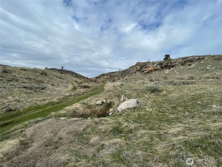 Property Photo:  12345  McLaughlin Canyon  WA 98855 