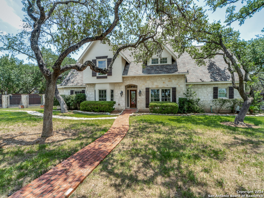 Property Photo:  200 Robledo Verde  TX 78232 