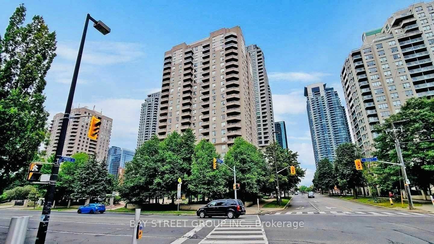 Property Photo:  35 Empress Ave Ph201  ON M2N 6T3 