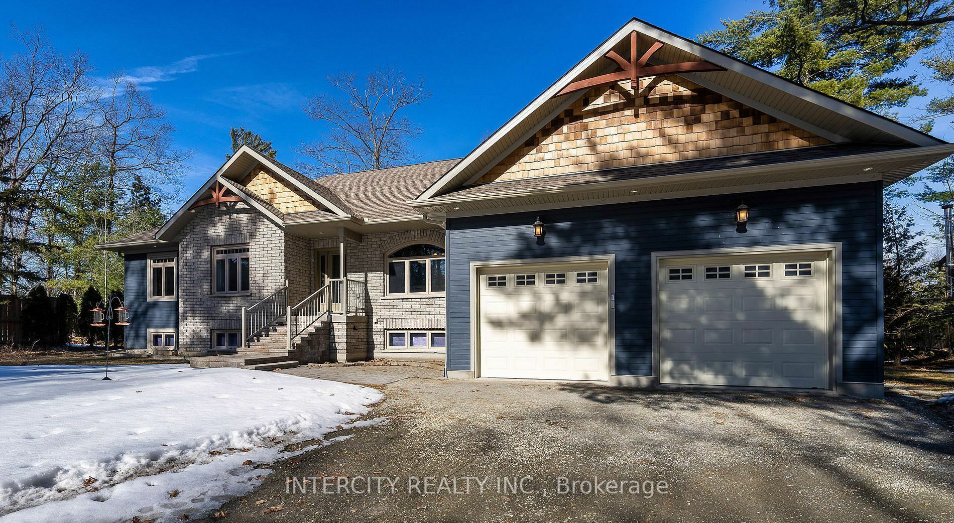 Property Photo:  229 Sunnidale Rd  ON L9Z 2T4 