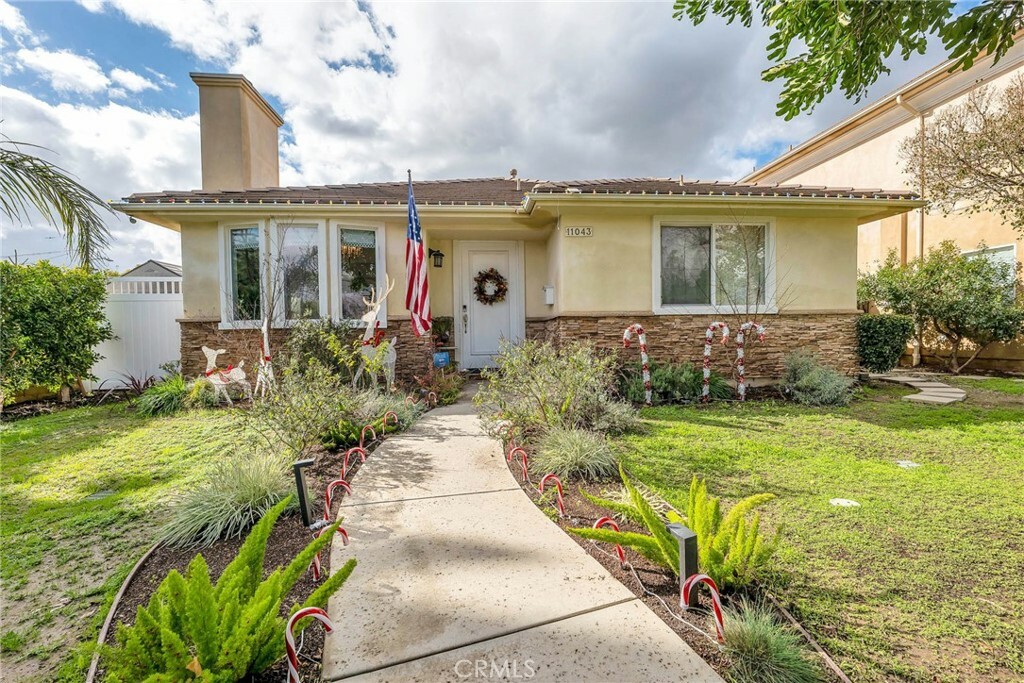 11043 Haskell Avenue  Granada Hills CA 91344 photo