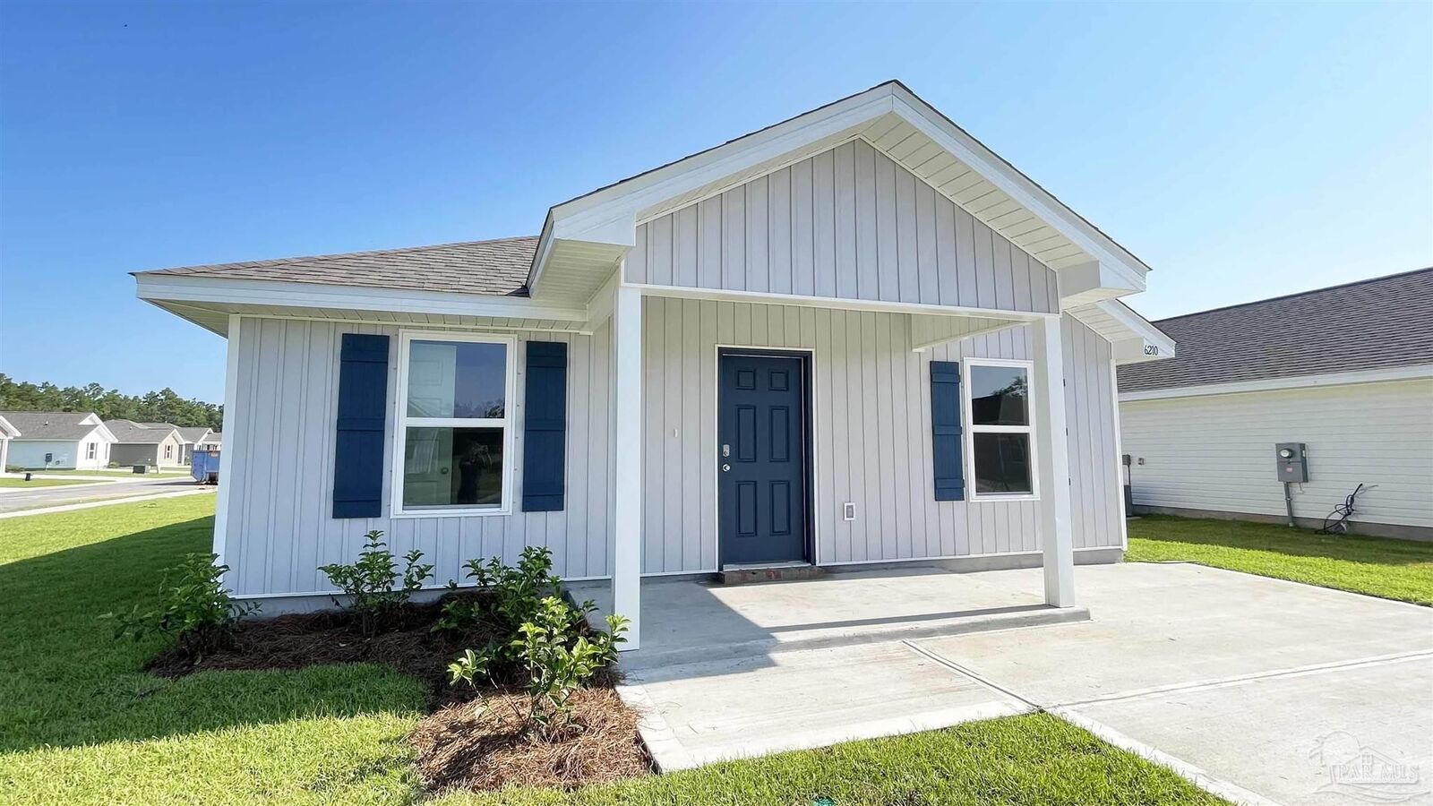 Property Photo: 6269 Firefly Dr FL 32583