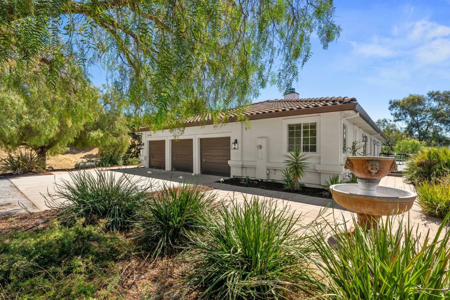 Property Photo:  17101 Kruse Ranch Lane  CA 95037 