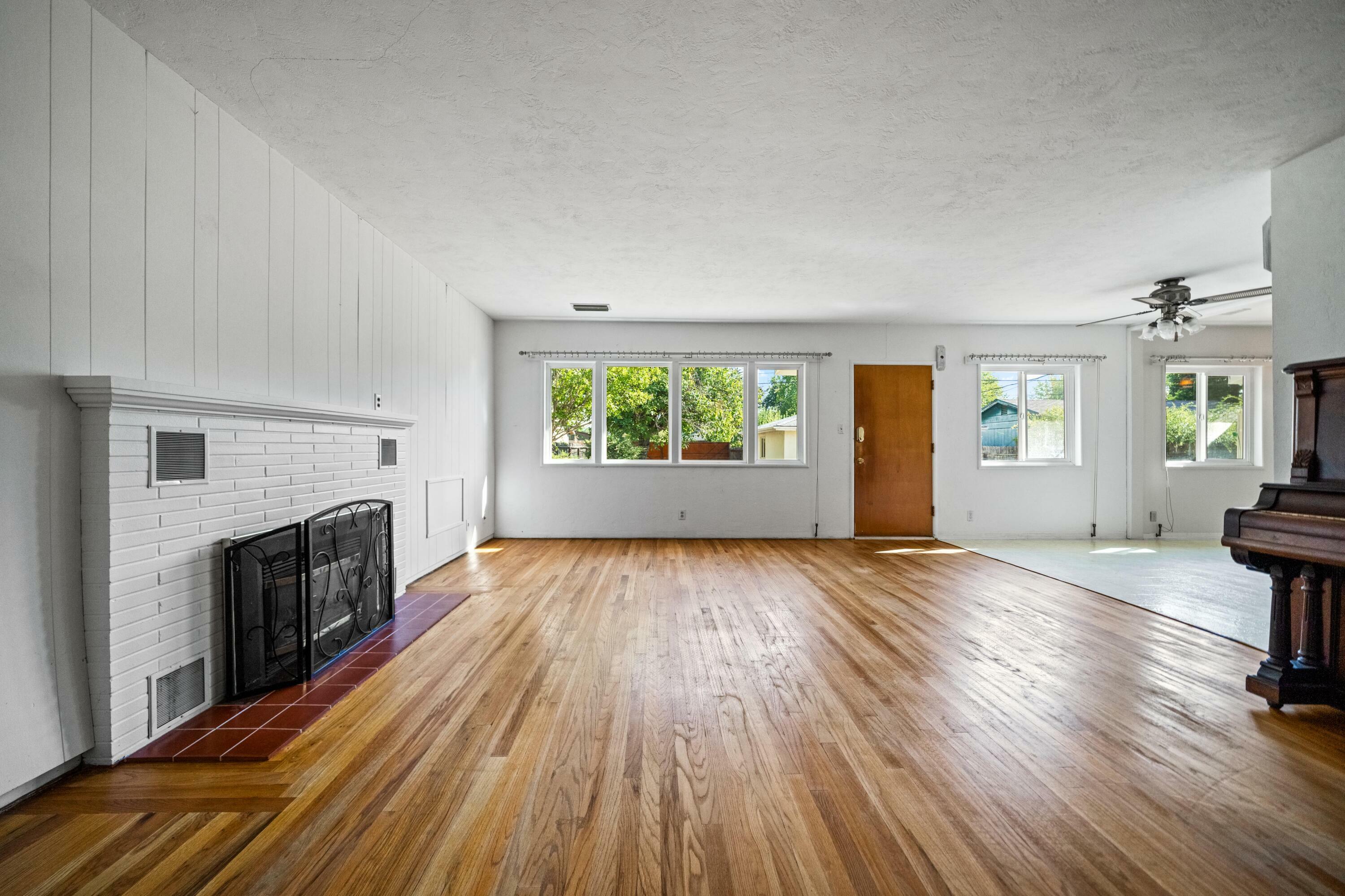 Property Photo: 745 Gold Street CA 96001