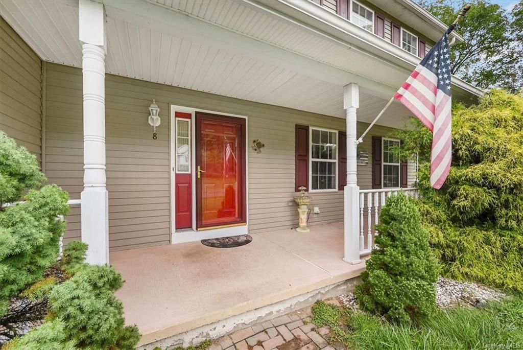 Property Photo:  8 Seals Drive  NY 10950 