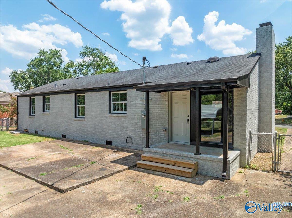 Property Photo:  2112 Wharton Road NW  AL 35810 