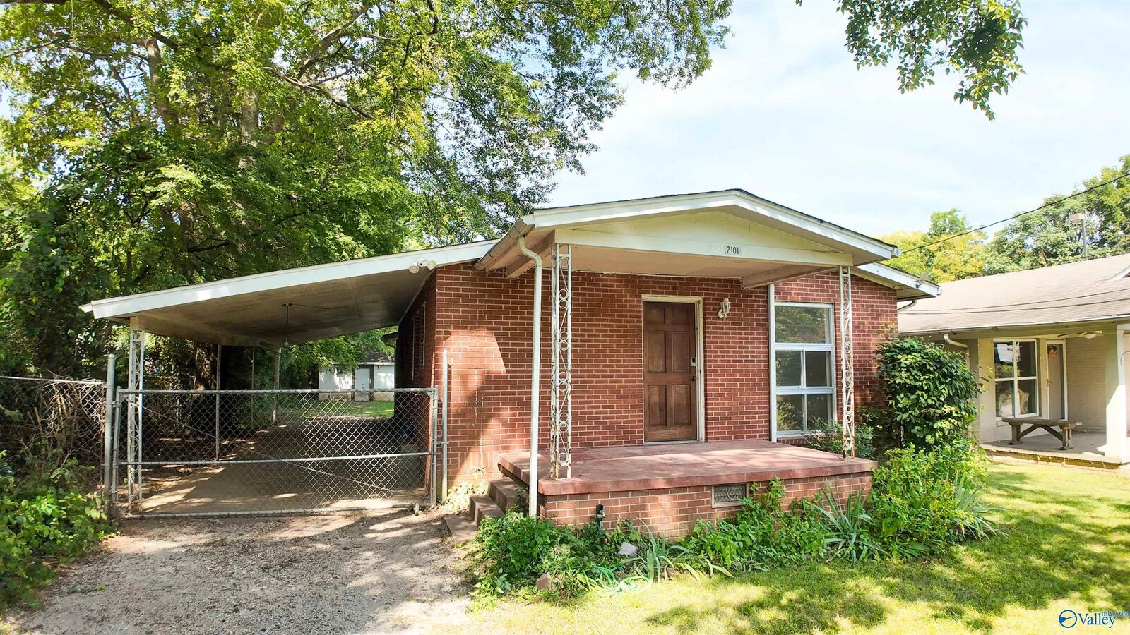 Property Photo:  2101 Virginia Blvd  AL 35801 