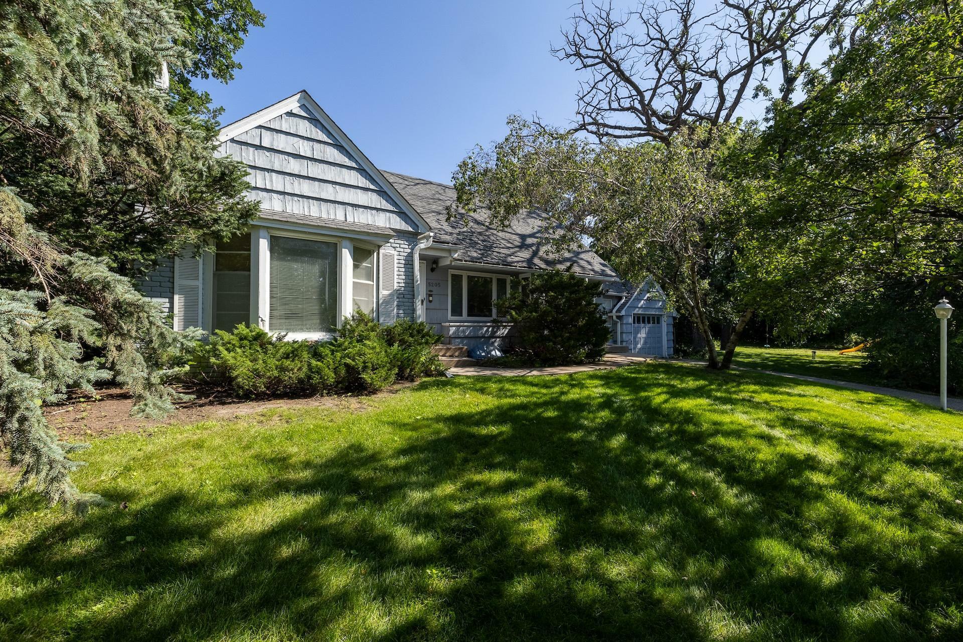 Property Photo:  5205 Minnehaha Boulevard  MN 55424 