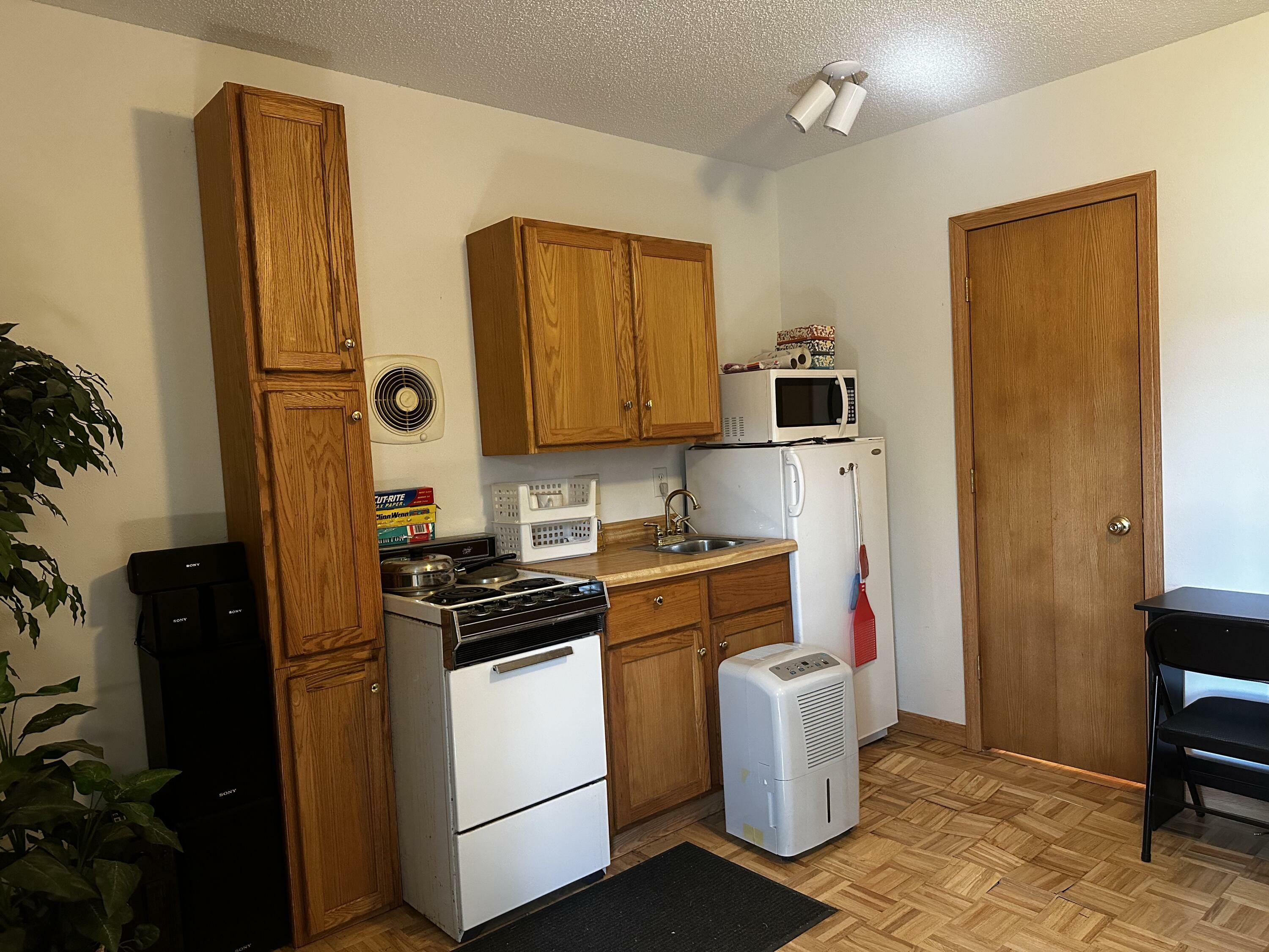 Property Photo:  815 S Wells St  SD 57401 