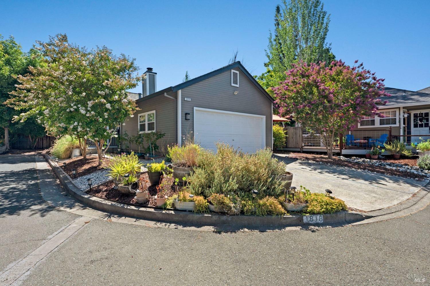 Property Photo:  1818 Rhianna Street  CA 95401 