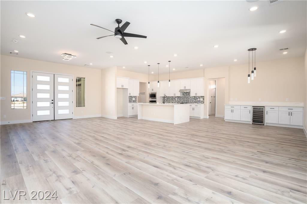 Property Photo:  1661 East Laguna Street  NV 89048 