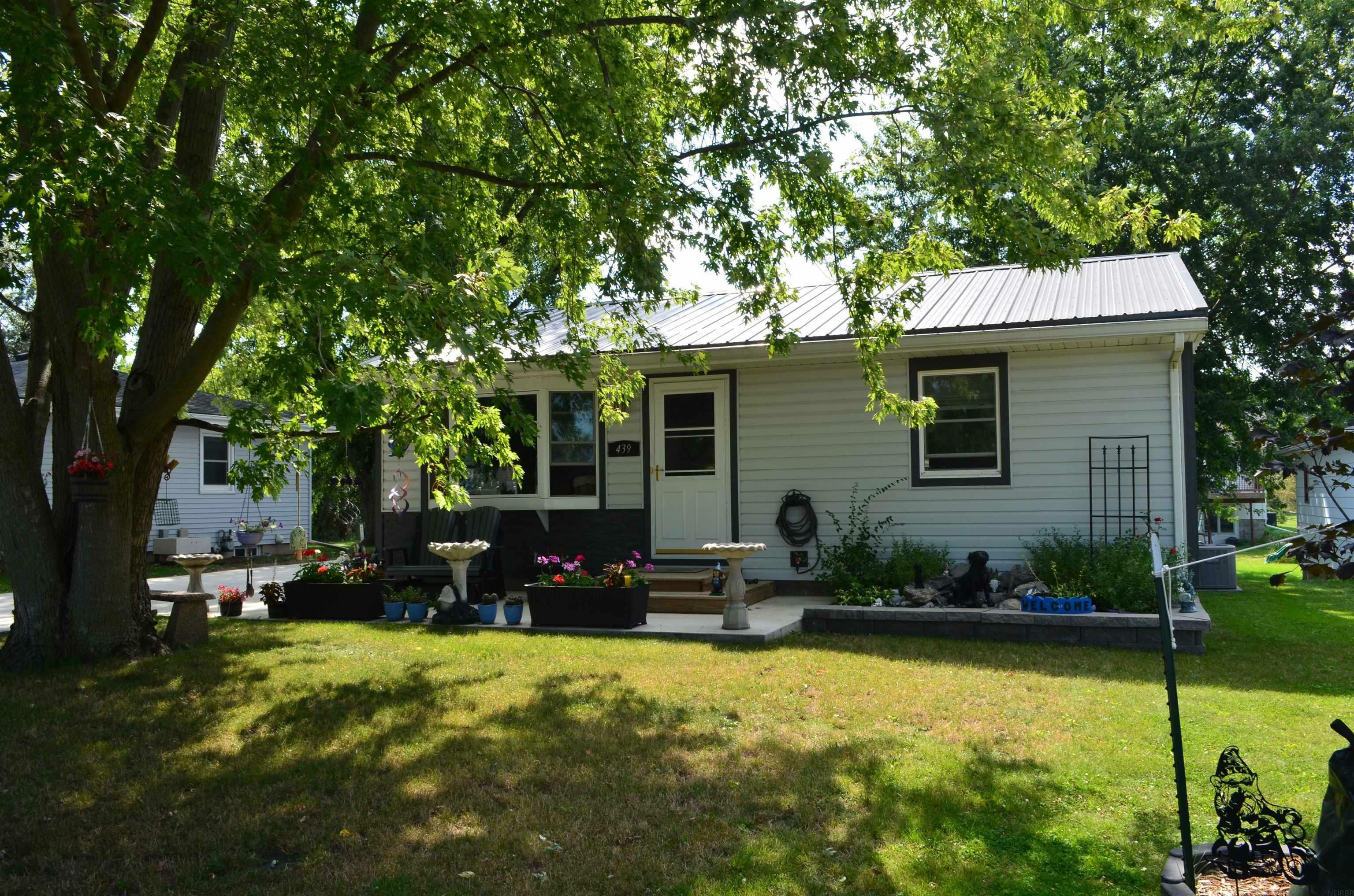 Property Photo:  439 NW 16th Street  IA 50677 