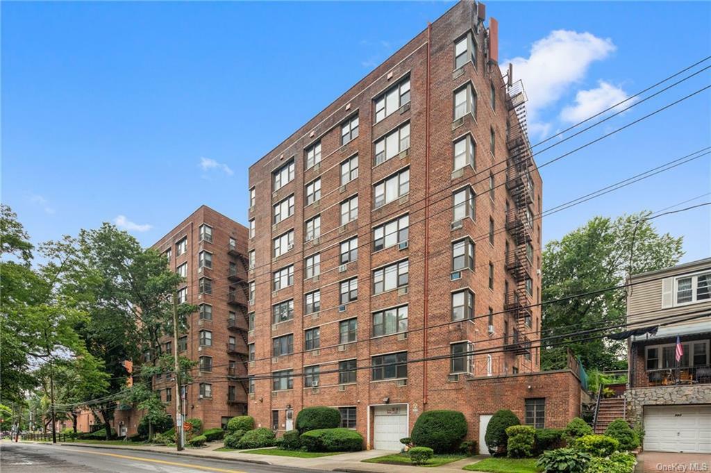 Property Photo: 575 Bronx River Road 4 H NY 10704