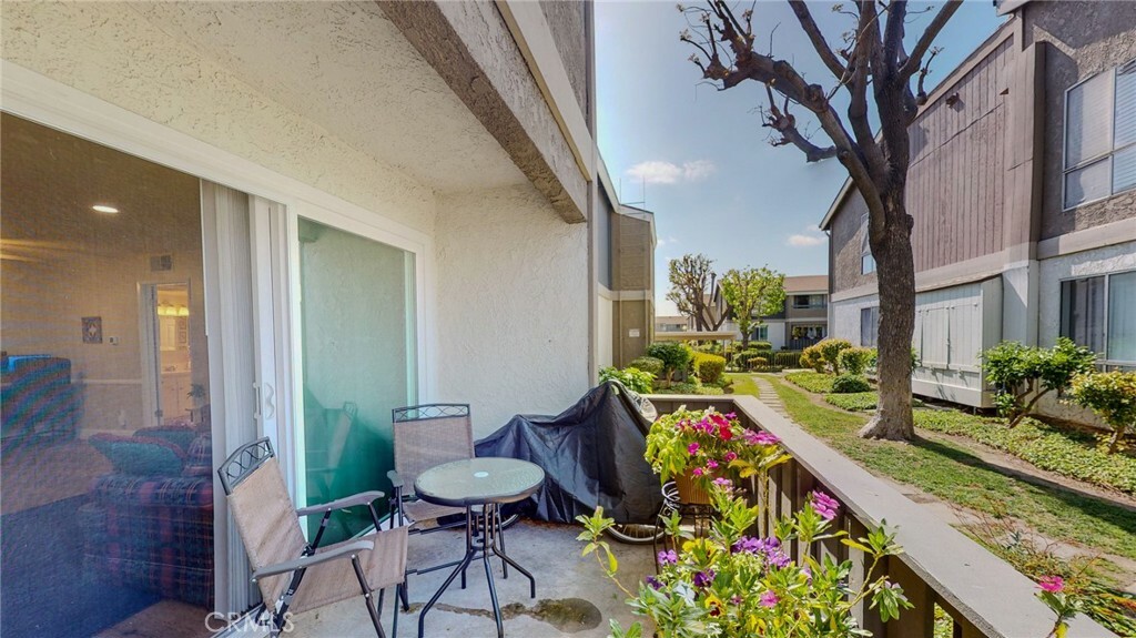 Property Photo:  2859 S Fairview Street C  CA 92704 