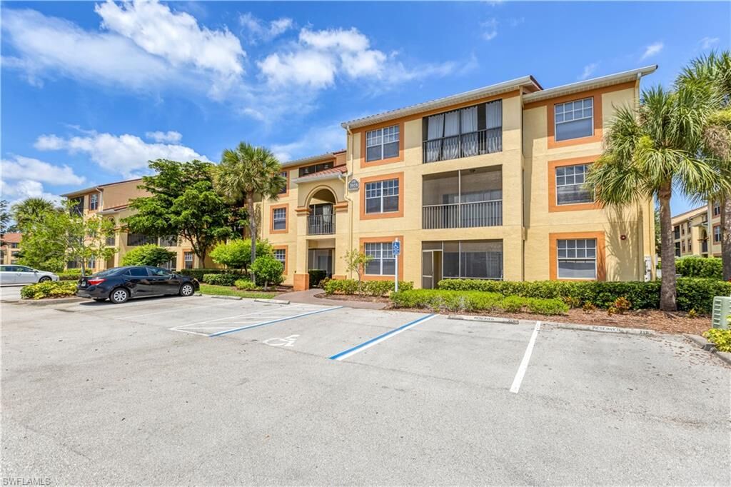 Property Photo: 7975 Preserve Cir 1021 FL 34119