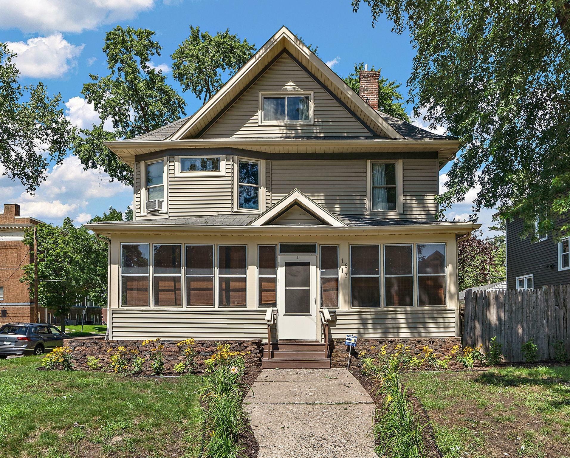 Property Photo:  1817 Dayton Avenue  MN 55104 