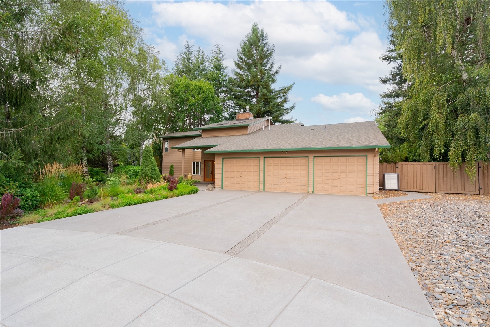 Property Photo:  9214 NW 25th Avenue  WA 98665 