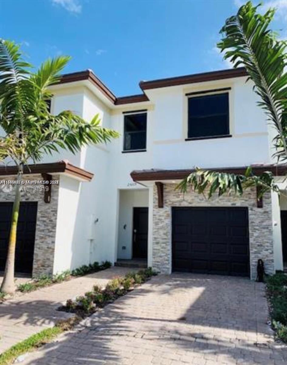 Property Photo:  25123 SW 107th Ct 25123  FL 33032 