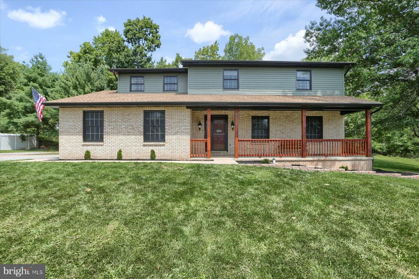 Property Photo:  132 Cranbrook Drive  PA 17315 