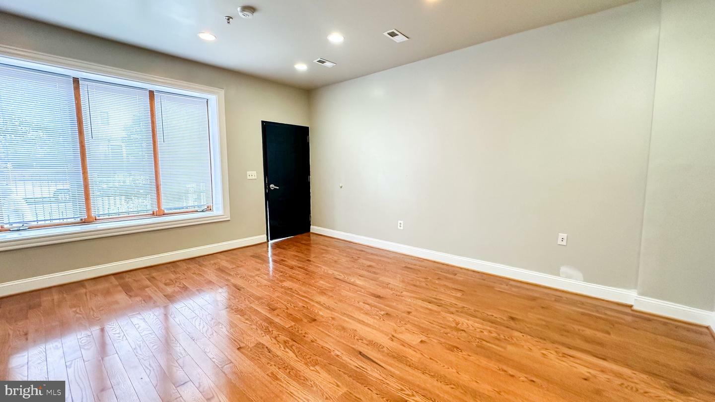 Property Photo:  3408 Sherman Avenue NW 101  DC 20010 