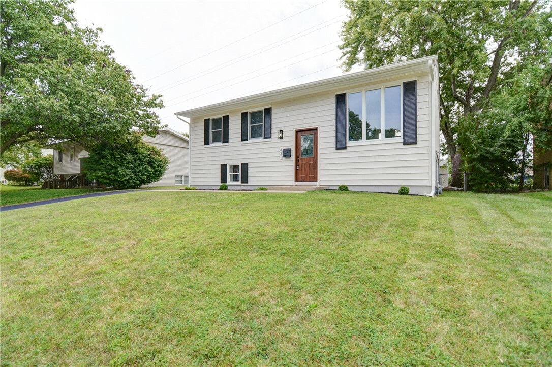 Property Photo:  431 Southampton Drive  IL 62526 