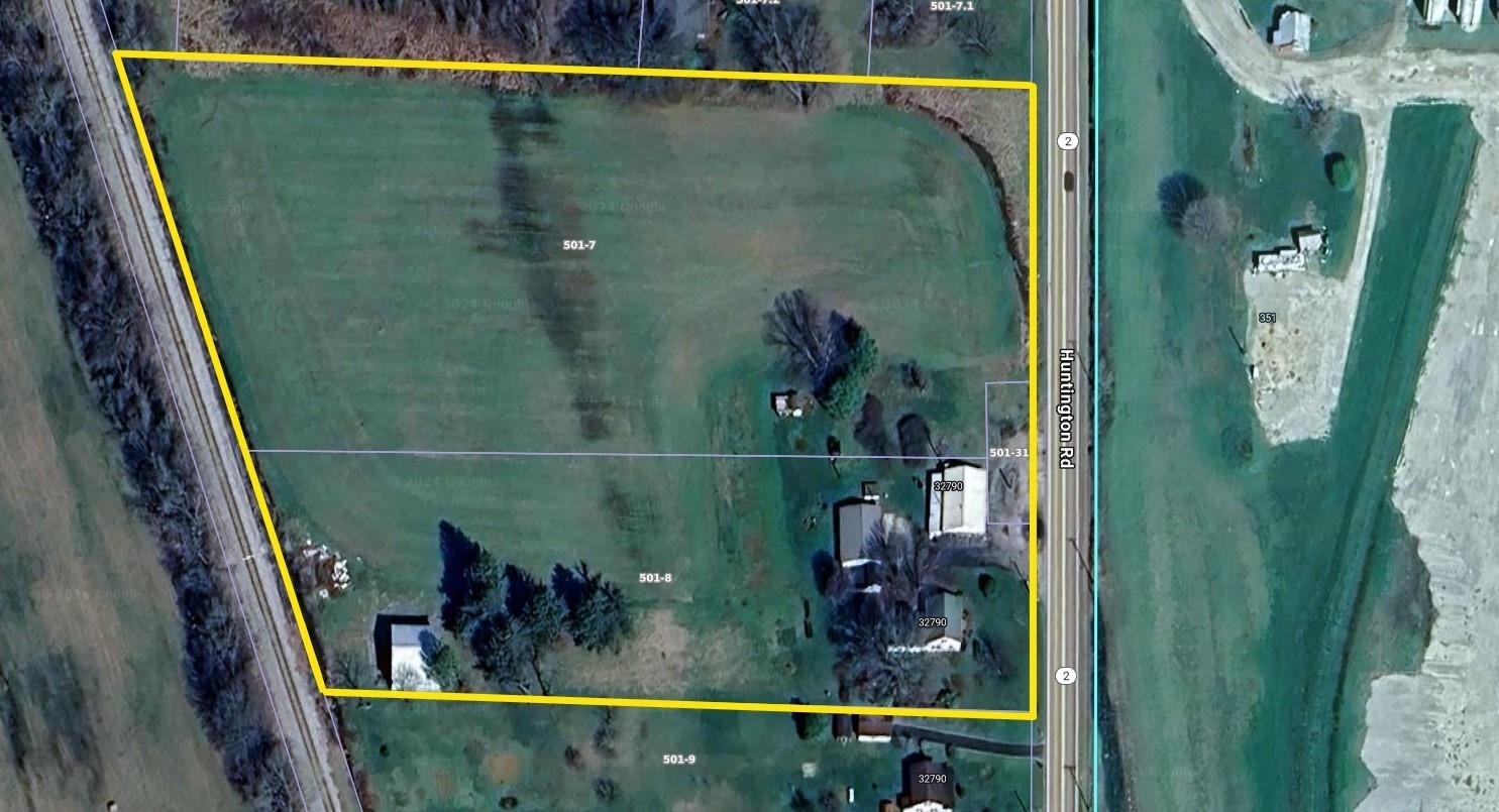 Property Photo: 32650 Huntington Rd WV 25503-5400