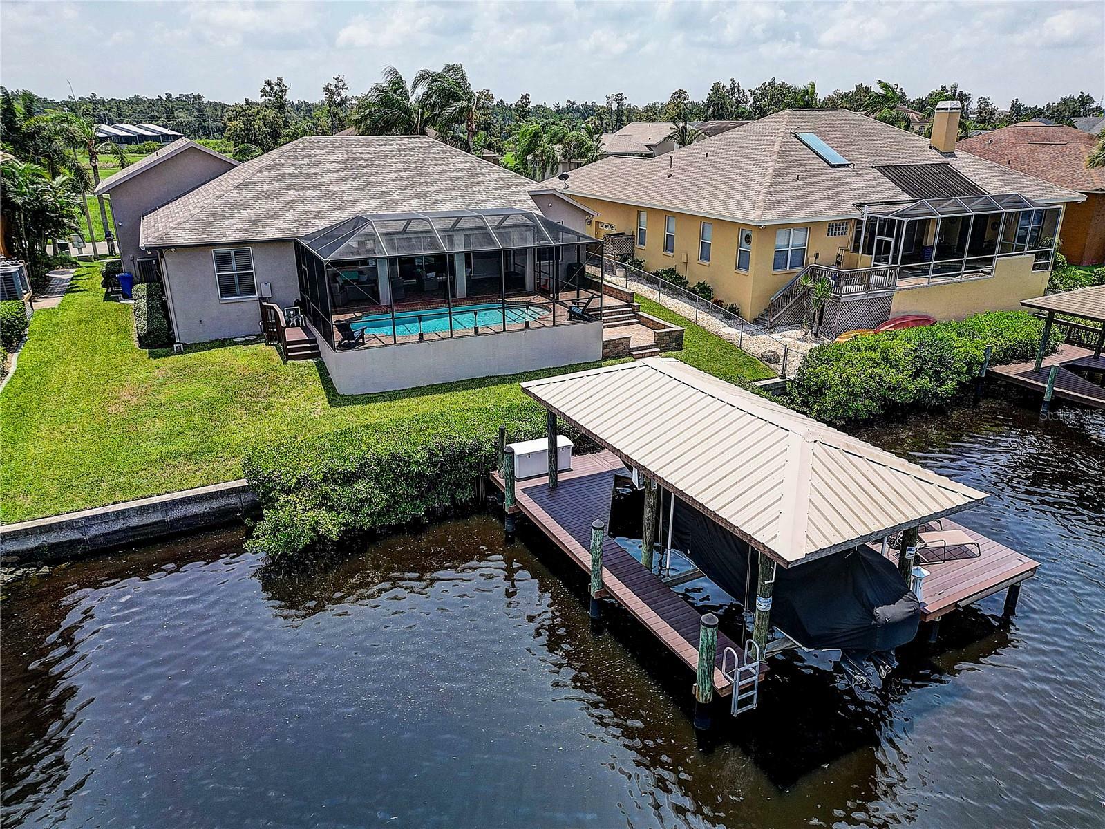 Property Photo:  707 Bunker View Drive  FL 33572 