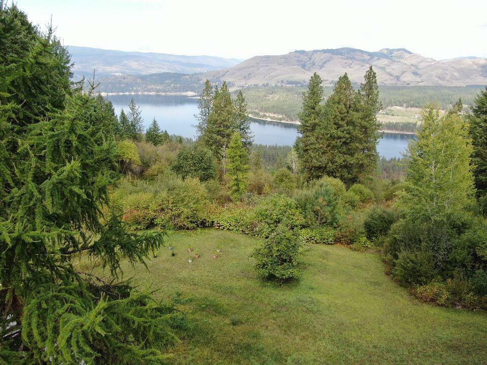 Property Photo:  1644 B Bear Mountain Way  WA 99141 