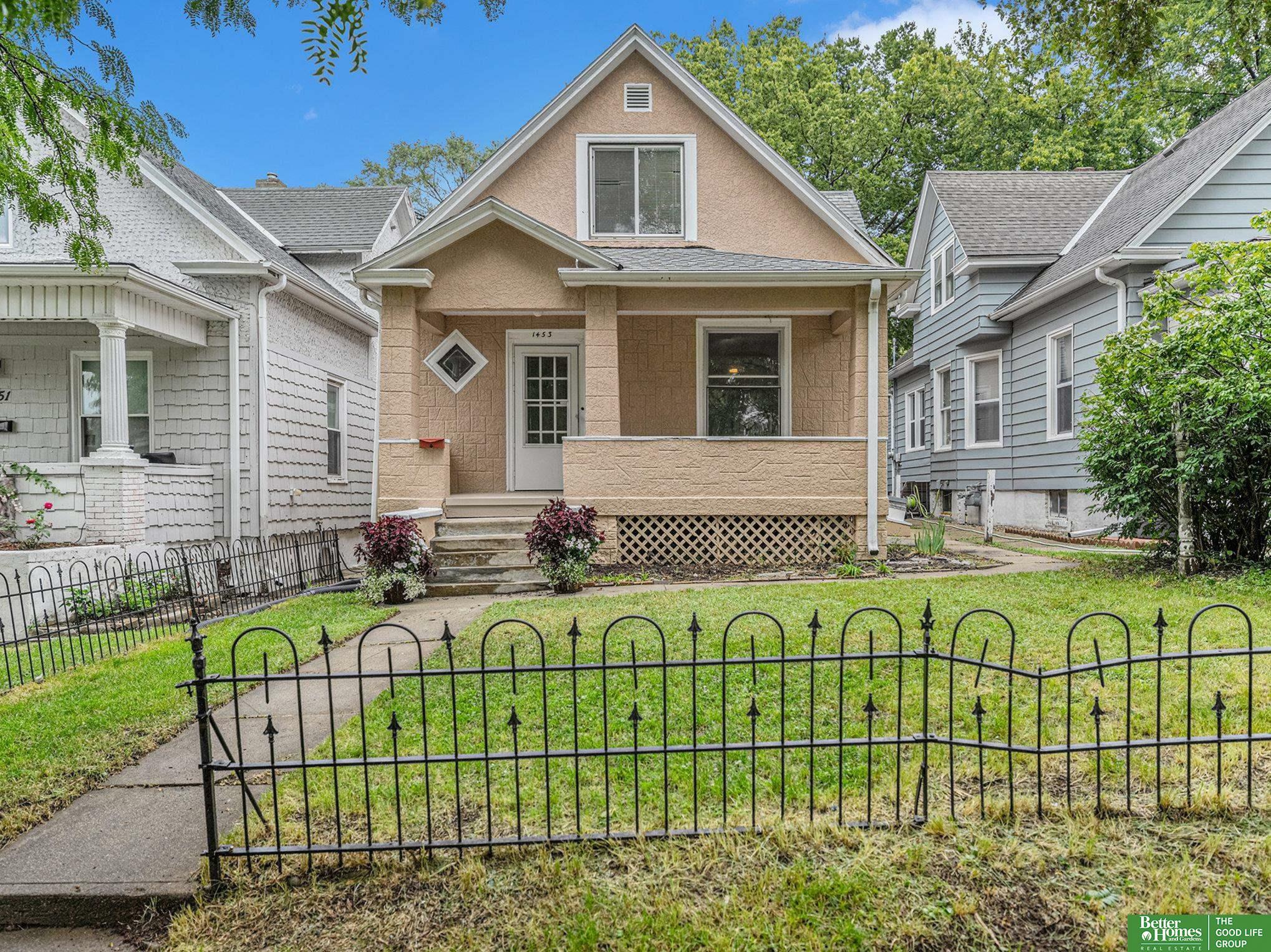 Property Photo:  1453 S 12th Street  NE 68108 