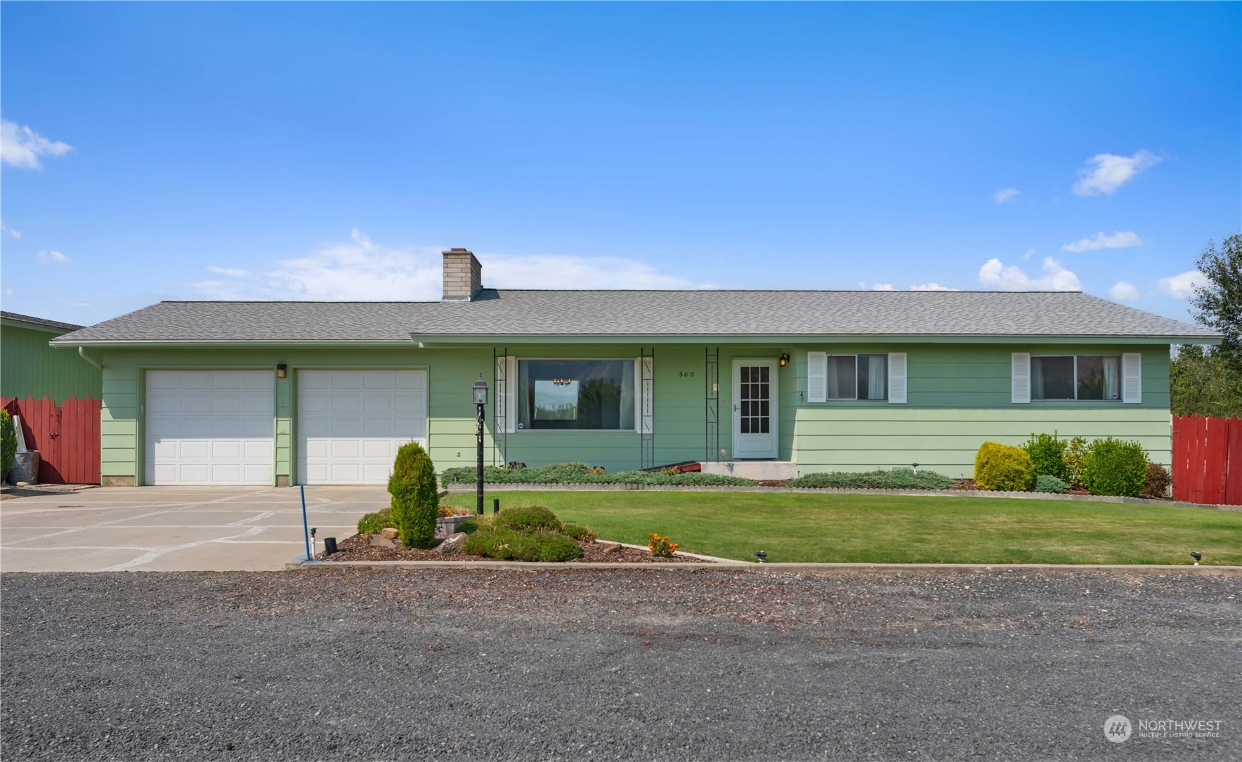 Property Photo:  560 S Webb Avenue  WA 98802 