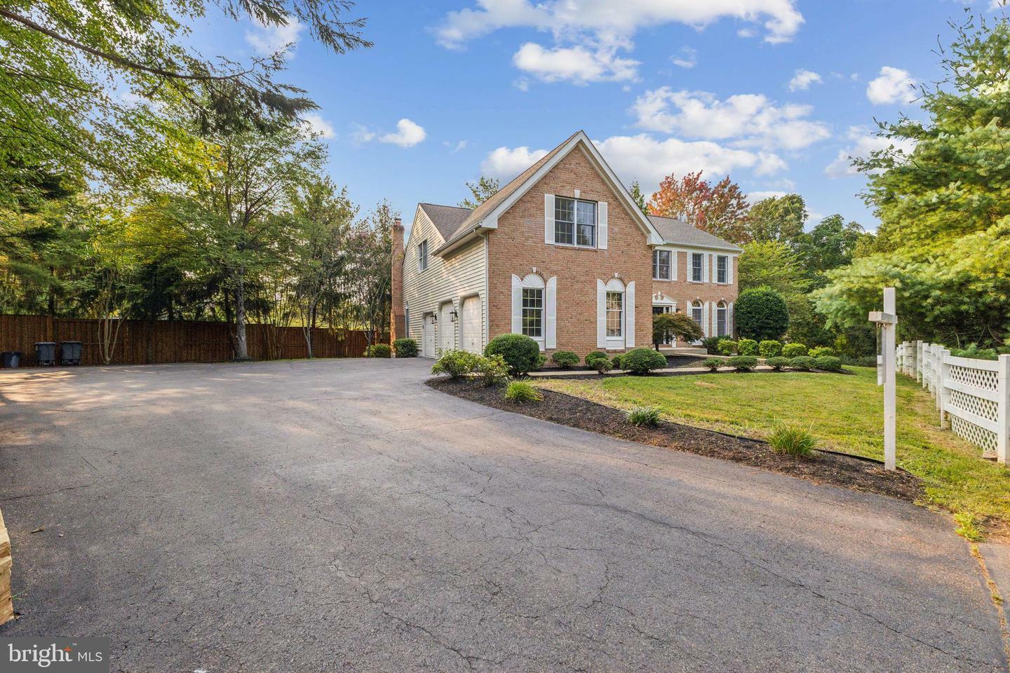 Property Photo:  1790 Clovermeadow Drive  VA 22182 