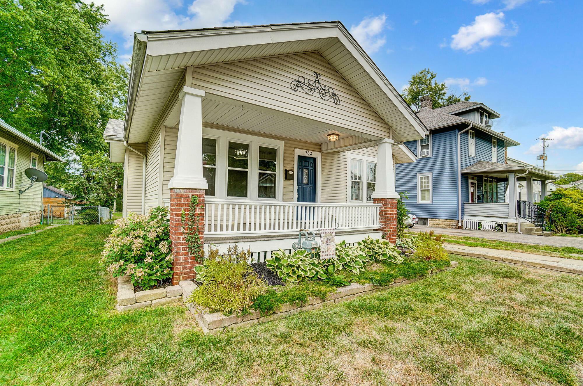 Property Photo:  732 E Chestnut Street  OH 43130 