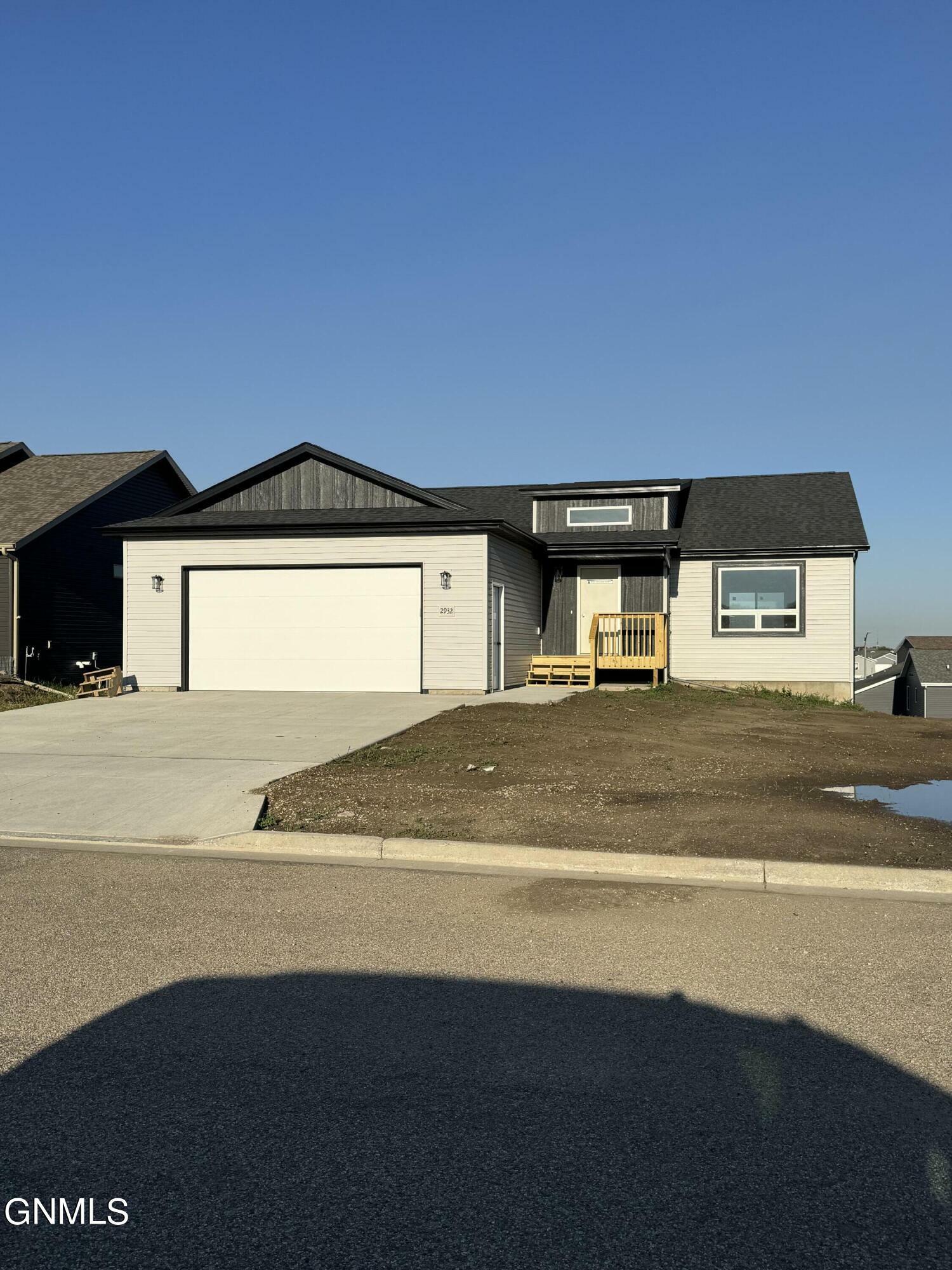 Property Photo:  2932 Armstrong Street  ND 58504 