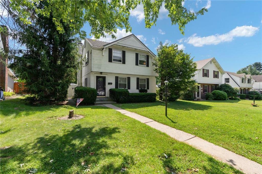 Property Photo:  964 Buttonwood Street  PA 18049 