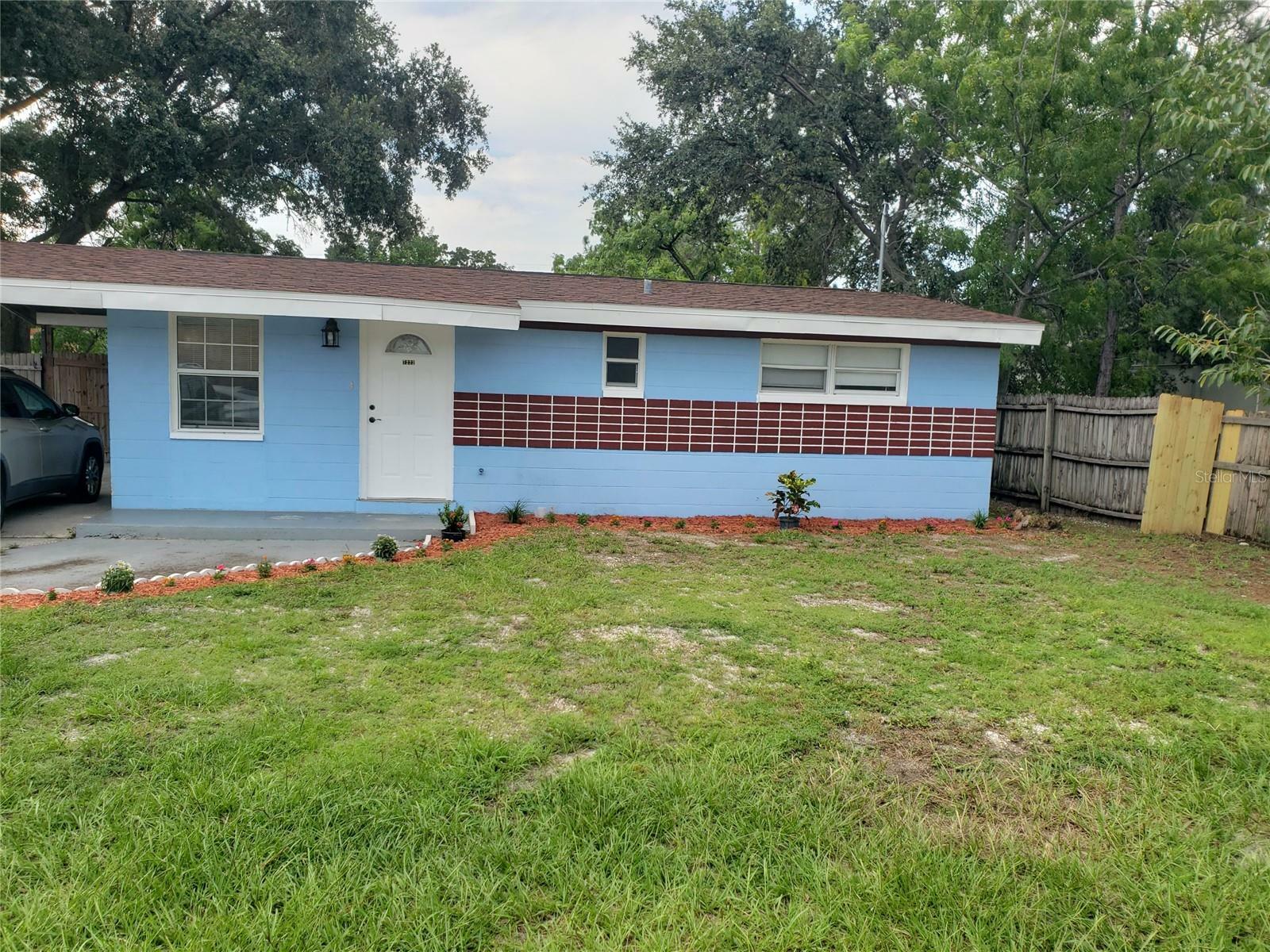 Property Photo:  7222 E Chelsea Street  FL 33610 