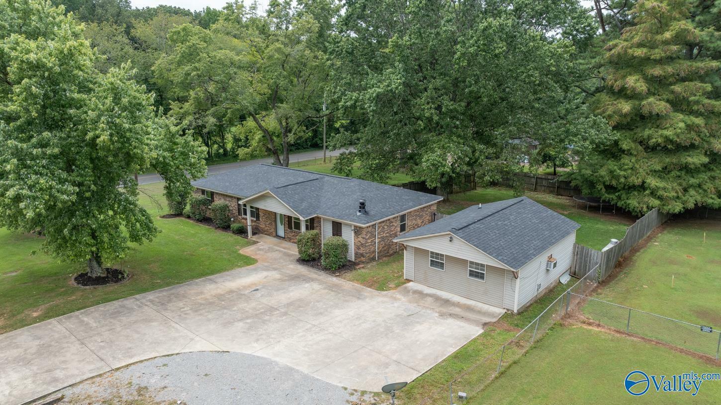 Property Photo:  910 Moontown Road  AL 35741 