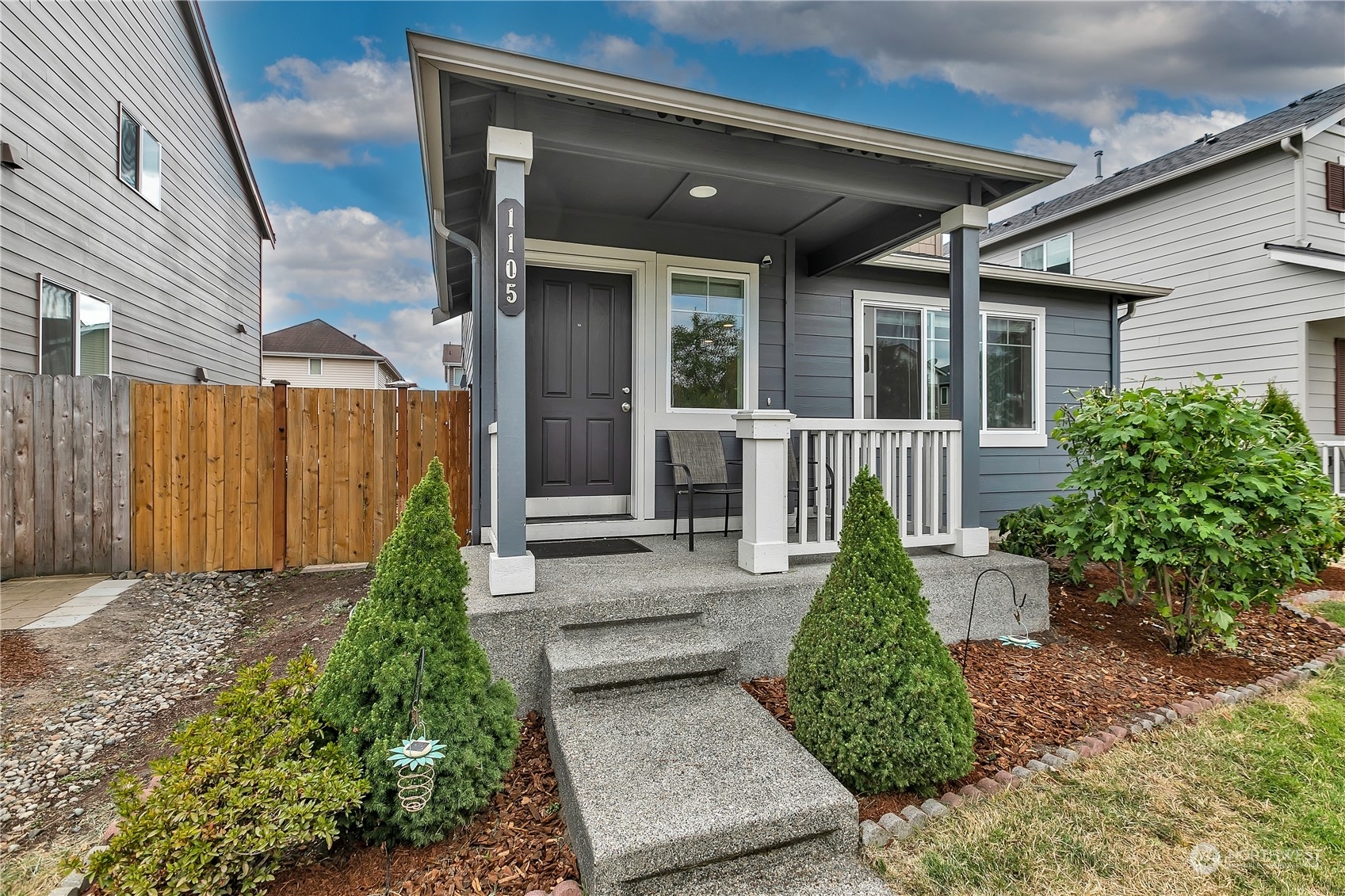 Property Photo:  1105 Ross Avenue NW  WA 98360 