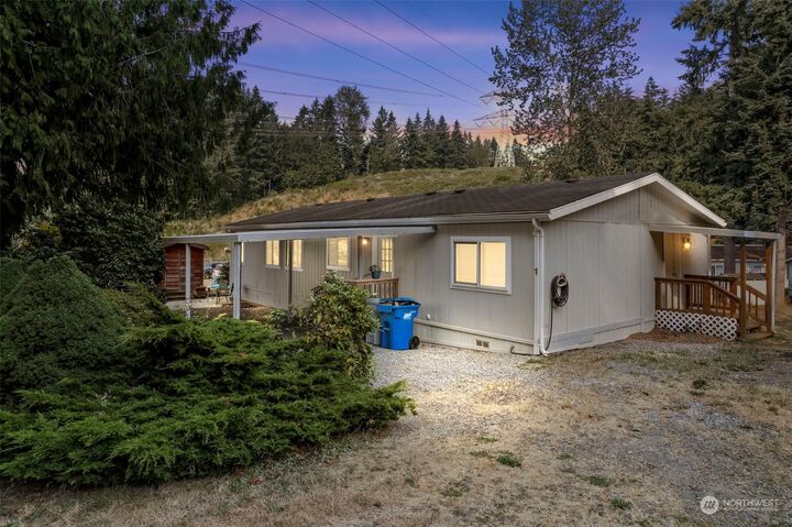Property Photo:  28454  168th 1  WA 98042 