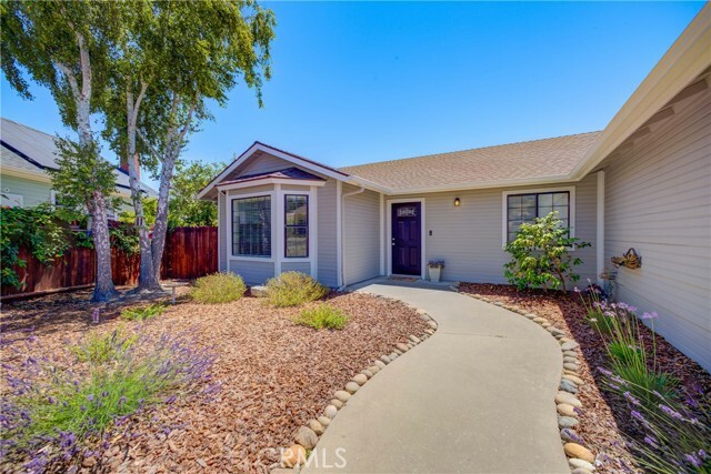 Property Photo: 775 Cardinal Court CA 93420