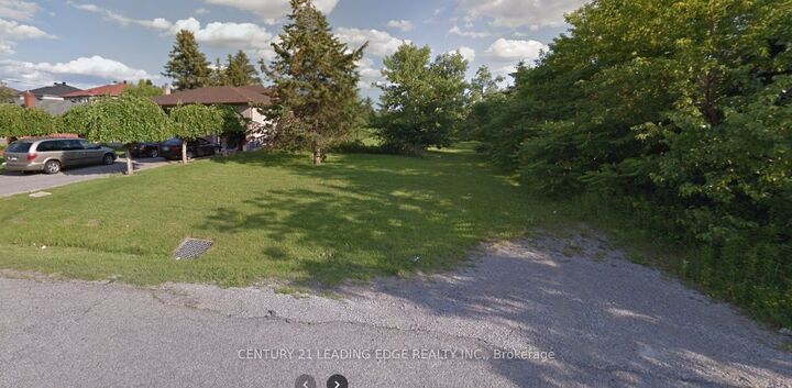 Photo de la propriété:  267 Old Sixteenth Avenue  ON L4B 3N1 