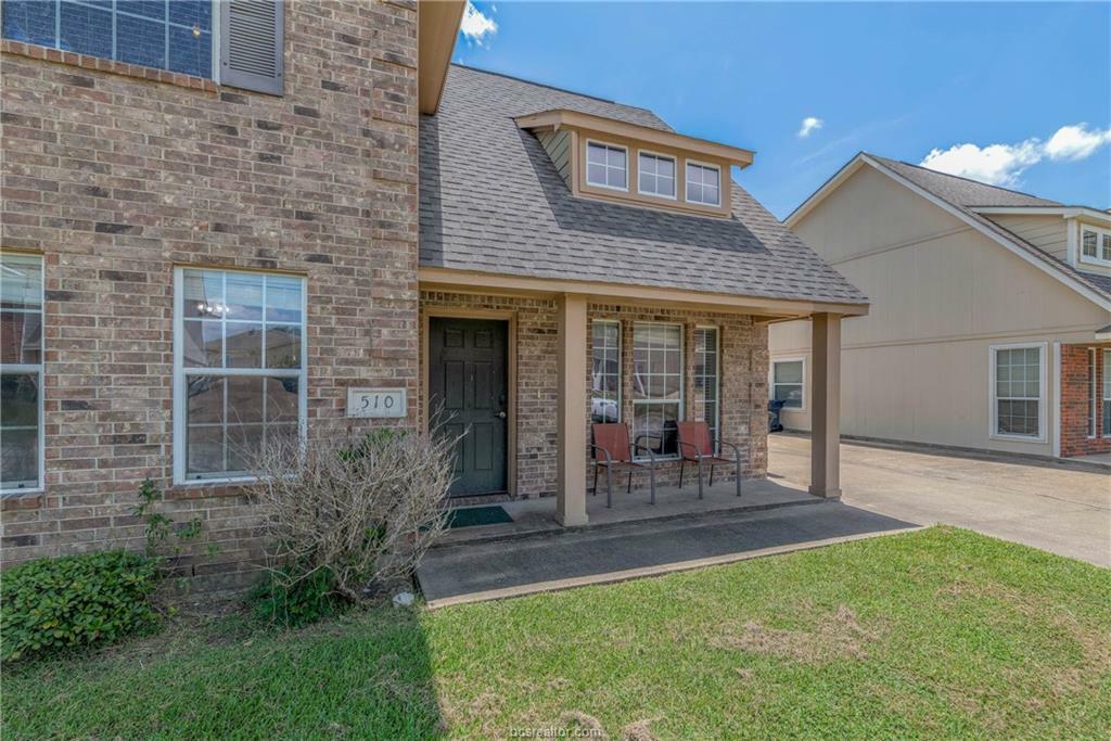 Property Photo:  510 Thornton Court  TX 77840-5078 